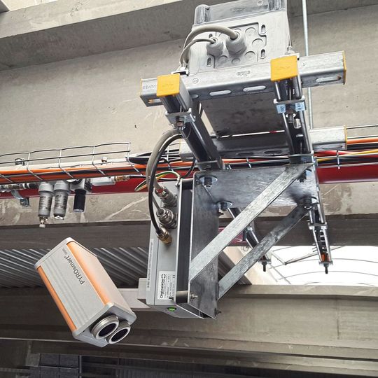 Das Pyrosmart-System erkennt Brände auch unter Bedingungen, bei denen herkömmliche Brandmeldesysteme an ihre Grenzen stoßen – etwa bei stark staubbelasteter Umgebungsluft. Das Pyrosmart-System erkennt Brände auch unter Bedingungen, bei denen herkömmliche Brandmeldesysteme an ihre Grenzen stoßen – etwa bei stark staubbelasteter Umgebungsluft.