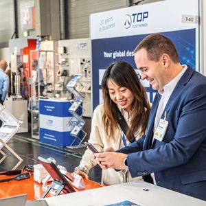 Auf der embedded world 2026 können sich die Besucher bei 1100 Ausstellern aus 50 Ländern einen Einblick in die Welt der eingebetteten System  verschaffen.(Bild:  NürnbergMesse / Thomas Geiger)