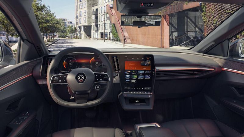 Das recht hochwertig Cockpit ist eine gelungene Mischung aus Digitalisierung sowie Touch- und konventioneller Hard-Key-Bedienung. (Renault)