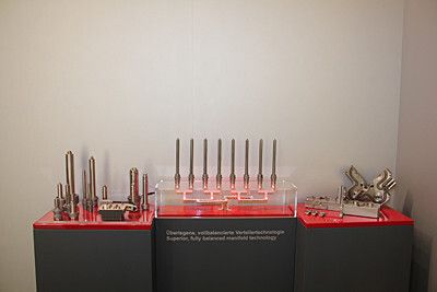 Und bei Ewikon waren ausbalancierte Verteilersysteme für den Kunststoffspritzguss ein Thema des Auftritts. (Bild: Königsreuther)