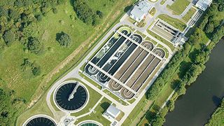 Nach dem aktuellen Stand der wissenschaftlichen Forschung ist kein besonderes Übertragungsrisiko für Corona über den Abwasserpfad gegeben. (VCI)