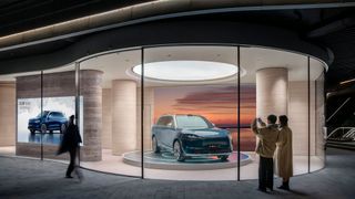 Huawei hat seinen Automotive-Umsatz im Jahr 2024 mehr als verfünffacht – und war damit erstmals profitabel. Im Bild: Der Aito M9 im Flagship Store in Shanghai. (Bild: Huawei)