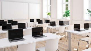 Nordrhein-Westfalen will rund 184 Millionen Euro in die IT-Ausstattung besonders belasteter allgemeinbildender Schulen und Förderschulen investieren (© 2mmedia – stock.adobe.com)