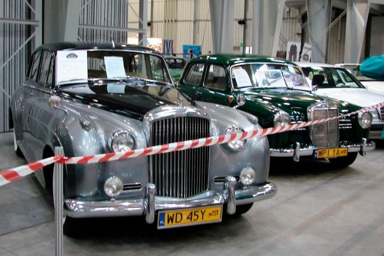 Fehlt auf keiner Oldtimermesse, auch nicht in Polen: Historisches aus den britischen Werken von Rolls Royce und Bentley. (Jozef Trzionka)