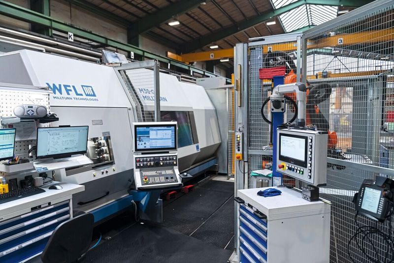 Die M30-G Millturn mit Automatisierungszelle.(Bild:  WFL)