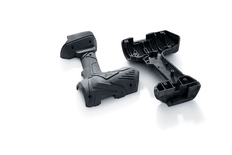 Laser Sintering (SLS) ermöglicht die geringsten Kosten pro Druckteil im 3D-Druck und die Produktion von großen, geometrisch komplexen Drucken ohne Stützstrukturen. (Formlabs)