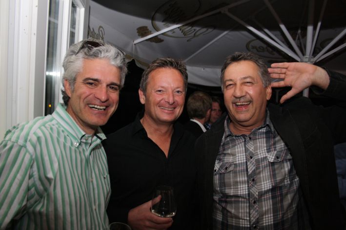 Auch Peter Kron (TFA Fernmeldebau Kron), Michael Büth (Europhone) und Peter Warthun (Aastra, v.l.) waren mit dabei. (Aastra Deutschland)