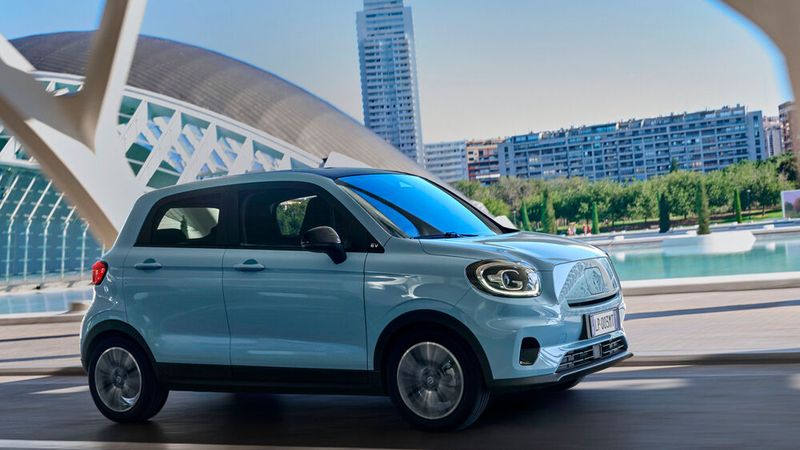 Leapmotor ist die chinesische Aufsteigermarke des ersten Halbjahres. Der T03 hat es im Juni auf Platz zwei der Absatzstatistik der chinesischen Modelle geschafft.(Bild:  Leapmotor)