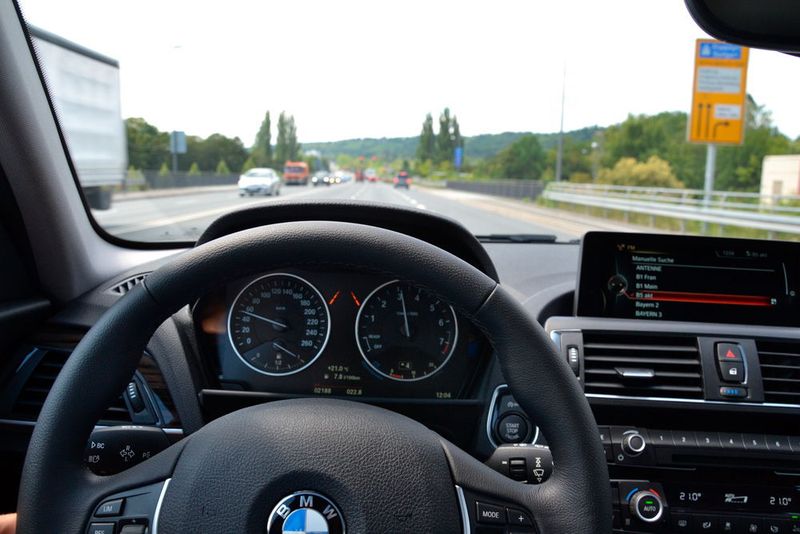 … und die Testfahrt beginnt. (Michel / »kfz-betrieb«)