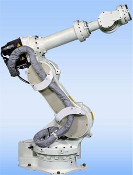 Der 6-Achs-Roboterarm ZH100 schließt die Lücke zwischen kleinen und großen Robotern. (Archiv: Vogel Business Media)