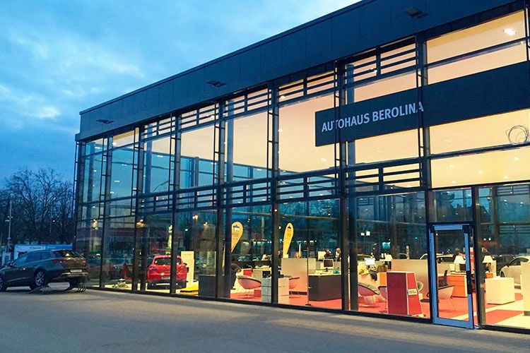 In Spandau hat die Berolina-Gruppe ihren zweiten großen Seat-Neubau bezogen. (Foto: Berolina)