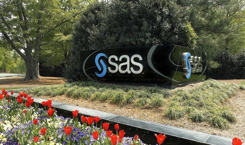 SAS ist „Leader” für Machine Learning Operations Platforms. Eine SAS-Lösung überzeugte durch ihre flexible Unterstützung vieler Sprachen und Modelle, sowie durch ihre Funktionalitäten für Governance und Produktivsetzung. Hier erfahren Sie mehr dazu.