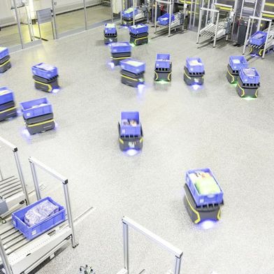 Die FastBots Solution erfüllt einen zentralen Bedarf der Intralogistik: maximale Performance bei hoher Flexibilität, einfache Skalierbarkeit und Resilienz. Für kleine Anwendungen bis zu hochdynamischen Höchstleistungssystemen.  (Bild: SSI Schäfer)