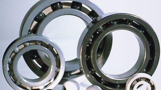 Bild 1: Keramische Werkstoffe werden für Vollkeramiklager und für sogenannte Hybridlager verwendet – bei Hybridlagern bestehen nur die Wälzkörper aus Keramik. (Cerobear)