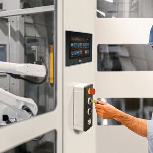 Ein umfassendes Identification and Access Management wie das I.A.M. von Pilz regelt den Zugang zur Anwendung und gewährleistet damit die Integrität von Sicherheitsfunktionen und -maßnahmen – Safety und Industrial Security inklusive.(Bild:  Pilz)