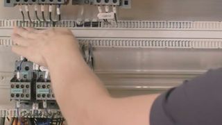 Das Video zeigt Potentiale des Lütze-Air-Stream-Gesamtsystems sowie die einfache und übersichtliche Installation. (Lütze)