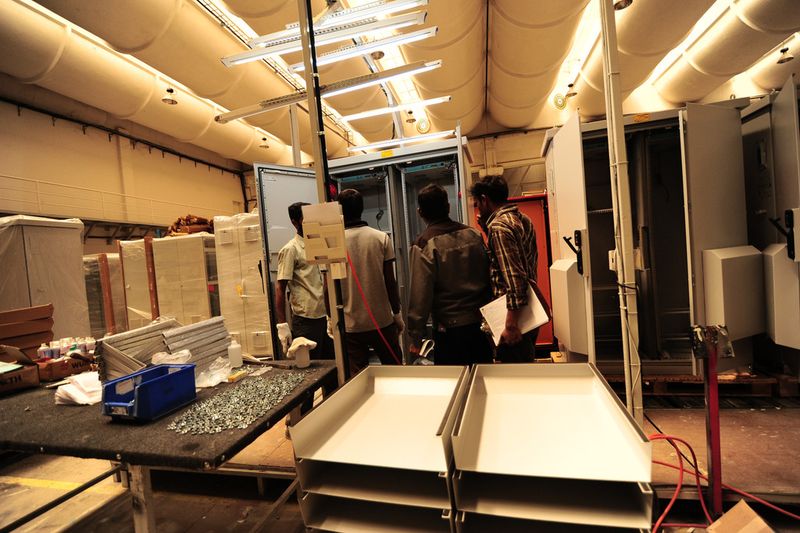 Impressionen aus der Produktion bei Rittal in Indien. (Bild: Deutsche Messe AG)