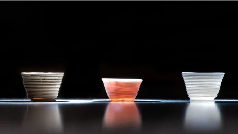 Das sogenannte Direct Ink Printing ermöglicht den Start des Prozesses bei Raumtemperatur, gefolgt von einer Wärmebehandlung bei lediglich 250 °C.(Bild:  Lincoln  Laboratory)