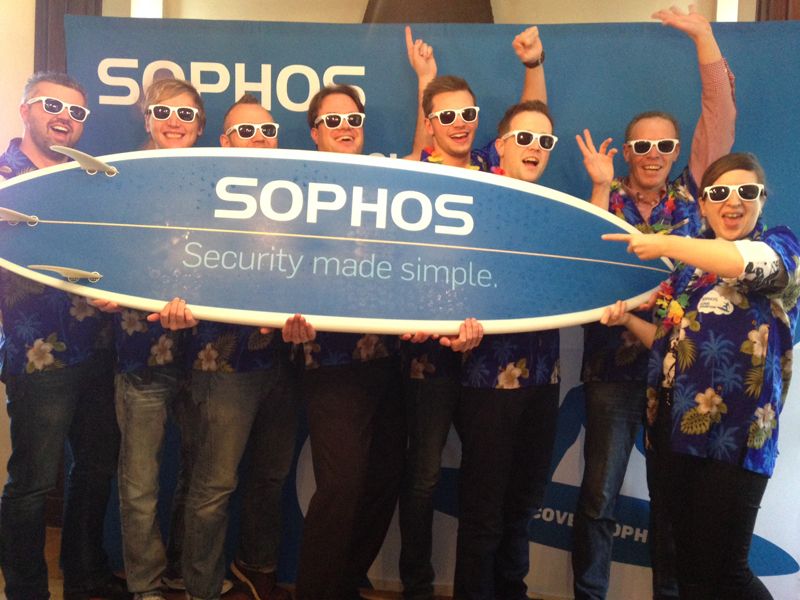 Das Midland-Team nahm den Preis gleich in kompletter Mannschaftsstärke entgegen. (Bild: Sophos)