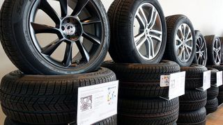 Der Reifenverkauf in den Kfz-Betrieben kam auch 2021 nicht so richtig in Gang.  (Rosenow/»kfz-betrieb«)