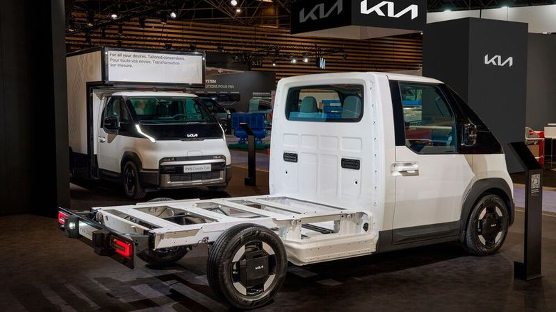 Die Heckpartie bietet viel Raum für Aufbauten aller Art. (Bild: Kia)