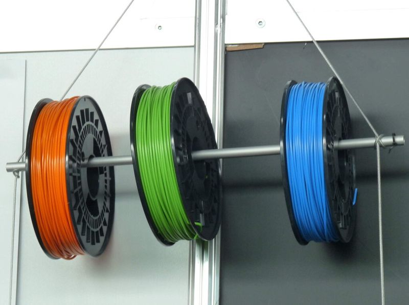 Filament in unterschiedlichsten Farben und verschiedenen Stärken für das FDM-Verfahren. (Bild: Michel)