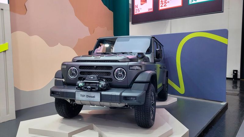 Aus China kommt dieser waschechte Geländewagen mit Dieselantrieb: Den 212 T01 vertreibt der Privatimporteur Indimo. (Bild: Wehner - VCG)