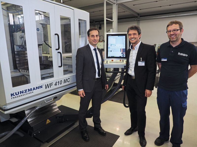 (V.l.) Martin Vetter, Leiter Vertrieb bei Kunzmann, Bernhard Schneider, zuständiger Betreuer vom Vertriebspartner Grauer + Karsten und hago-Ausbildungsleiter Florian Hestler.  (Kunzmann)