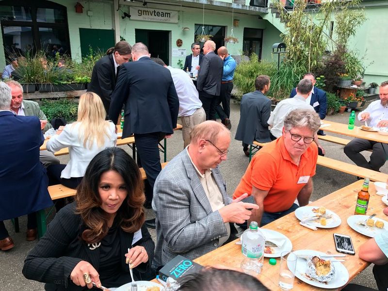 Von links: Nina Roselina, Dimension Data Daniel Pfenninger, eb-Qual Wim van Morsel, Anyweb  (A10 Networks)