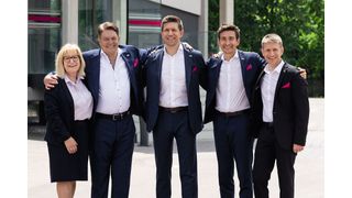 Geben als Familienunternehmen Kunden und Belegschaft eine „Stabilitätsgarantie“ (v.l.): Christine und Wolfgang Heidl mit ihren Söhnen Fabian, Julian und Christian. (Bild: Soloplan)