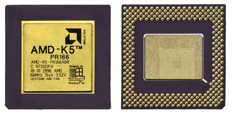 Vorder- und Rückansicht einer K5 P166 CPU von AMD. Mit der ersten hausintern produzierten CPU gelang es dem Prozessorhersteller Mitte der 90er Jahre erstmals, an der Hegemoniestellung des Branchenriesen Intel im PC-Markt zu kratzen.