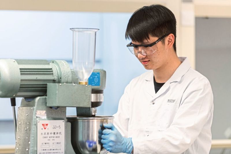 Das neue Kompetenzzentrum für Zement und Beton in Shanghai: Im Mittelpunkt stehen neue siliconbasierte Produkte und Lösungen, um die Langlebigkeit und Nachhaltigkeit von Zement und Beton zu erhöhen. (Wacker)