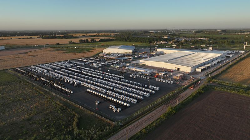 Daimler Truck hat ein Produktionswerk für Lkw und Busse in Argentinien eröffnet.(Bild:  Daimler Truck)