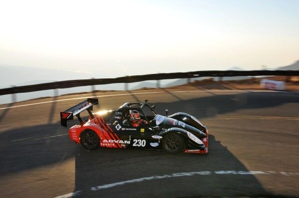 Mit einer Zeit von 10:15,380 Minuten bewältigte der japanische WRC-Fahrer Fumio Nutahara die rund 20 Kilometer lange Strecke vom Start auf 2.800 Höhenmetern bis zur Ziellinie auf dem 4.300 Meter hohen Pikes Peak (Archiv: Vogel Business Media)