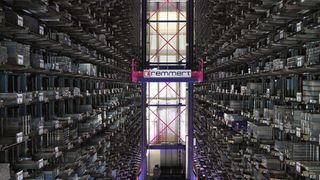 Rund 2100 Ladeträger wird die Langguteinheit des neuen Wabenlagers bei Astrup umfassen. Das Bild zeigt ein vergleichbares System.  (Bild: Remmert)