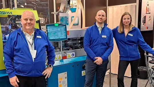 The Boy 35 E with integrated igus handling formed the centrepiece of Boy’s exhibition booth at Elmia Polymer 2026 in Jönköping, Sweden.(Source:  Dr. Boy)