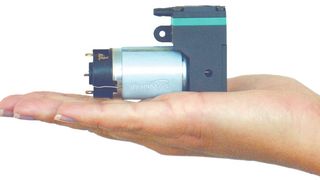 Abhängig von den 
Anforderungen müssen bei der Auswahl von Miniaturpumpen Kriterien wie Pumpengröße, Effizienz, Lebensdauer, Pulsation und Kompressionsvermögen berücksichtigt werden.  (Bild: Gardner Denver Thomas)