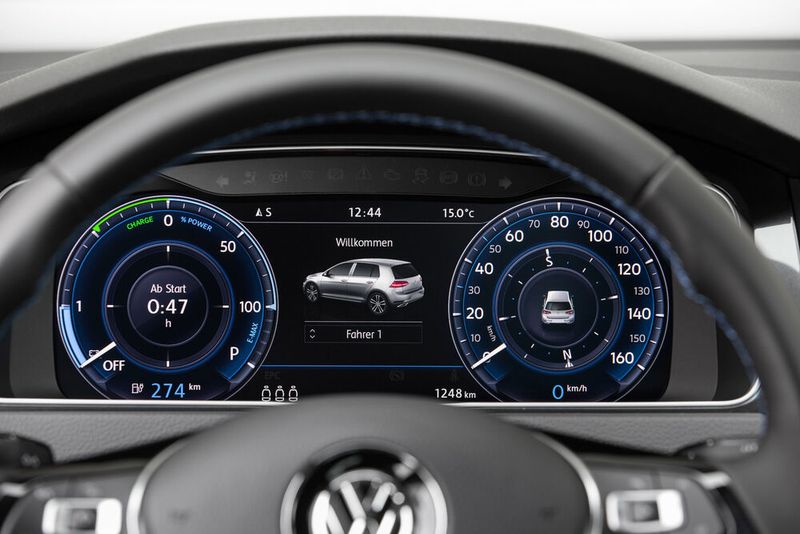 Mit 100 kW/136 PS und 290 Newtonmetern vergehen 9,6 Sekunden bis 100 km/h. Die Höchstgeschwindigkeit ist auf 150 km/h begrenzt. (Bild: Volkswagen)