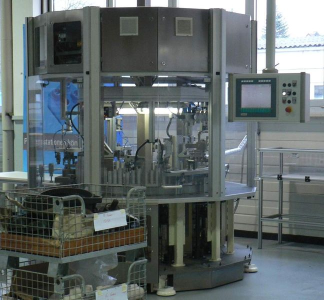 Für geringen Platzbedarf: Ringbauweise der RTS-Montageanlage von Pfuderer Bilder: Michel (Archiv: Vogel Business Media)