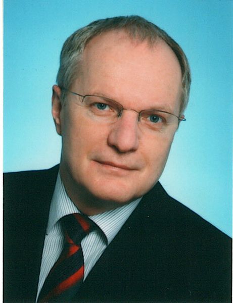 Für die Heckert GmbH steht die Flexibilität bei der Lösung der Fertigungsaufgabe durch die eigenen Maschinen im Vordergrund, wie Geschäftsführer Dr. Eberhard Schoppe  erläutert. (Bild: Heckert)