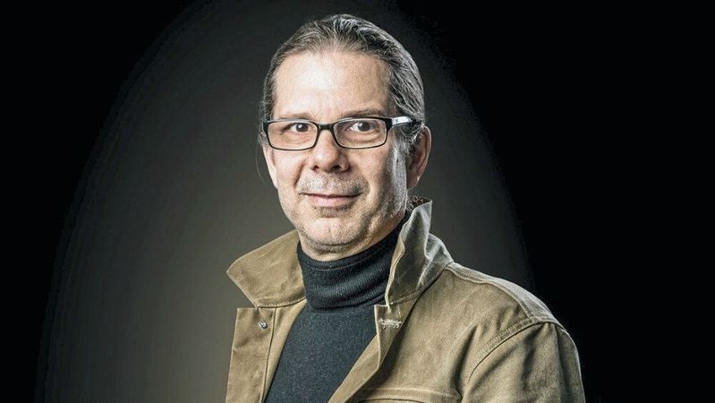 Der Architekt Götz Seidel arbeitet unter anderem für Ferrari und plante das neue Lueg-Gebrauchtwagencenter in Essen.(Bild:  Dirk Wächter)