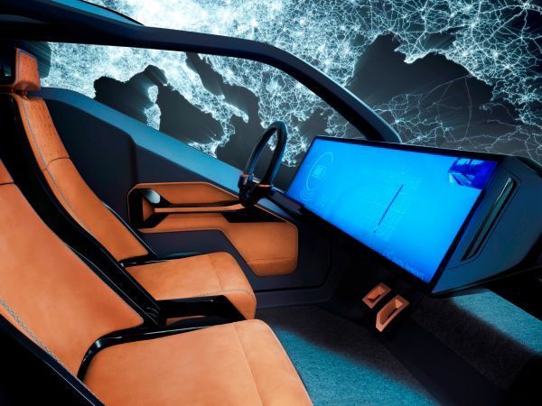 Der NeuV verfügt über eine „Touch Panel“-Benutzeroberfläche, die sowohl Fahrer als auch Beifahrer ein unkompliziertes und komfortables Fahrerlebnis ermöglicht.  (Honda)