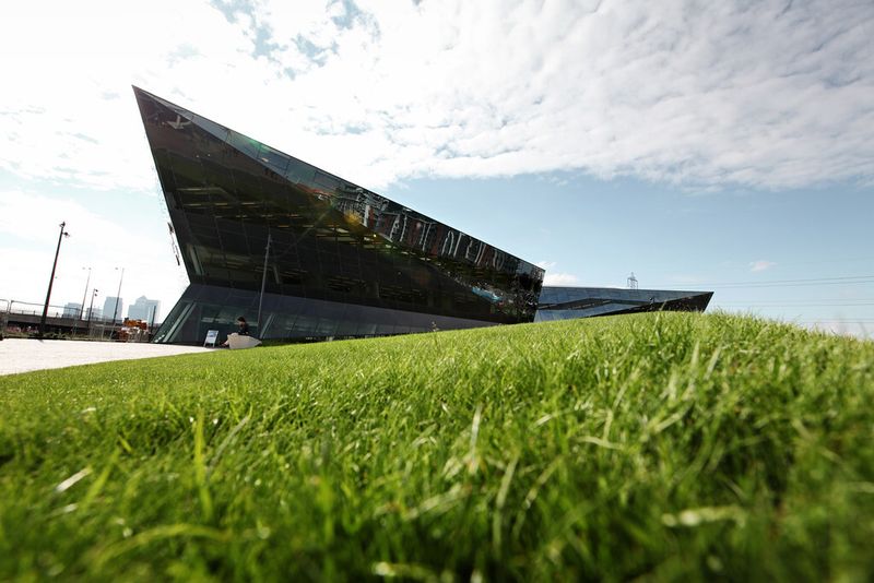 Mit „The Crystal“ schöpft Siemens alle Möglichkeiten des grünen Bauens aus. (Bild: Siemens)