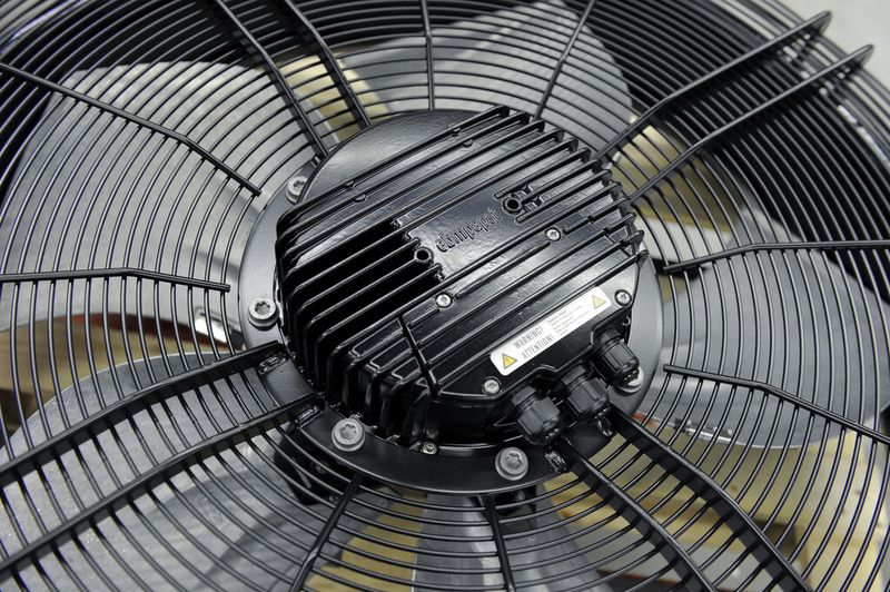 Beispiel für Greentech-Produkte: Der EC-Kompaktventilator benötigt bis zu 60% weniger Aufnahmeleistung als seine AC-Vorgänger. (Bild: Ebm-Papst)