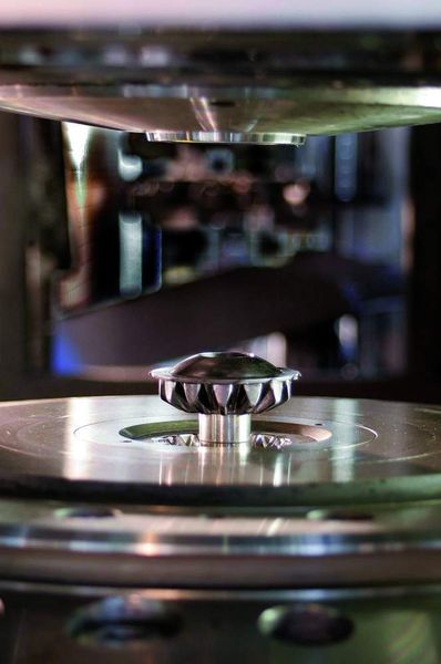 Bei der Kaltumformung von Metallteilen bietet die Taumeltechnologie viele Vorteile gegenüber anderen Verfahren der Massivumformung. (Archiv: Vogel Business Media)