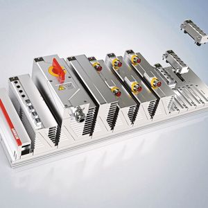 Das MX-System von Beckhoff ergibt mit Basisplatte und aufgesteckten Funktionsmodulen aus den Bereichen IPC, I/O, Motion, Relay und System eine flexible und schaltschranklose Automatisierungslösung in Schutzart IP67.(Bild:  © Beckhoff)