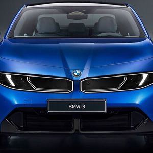 Der Kühlergrill fällt wieder kleiner aus.(Bild:  BMW)