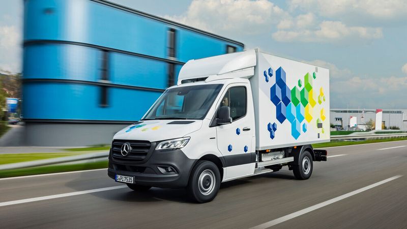 Auch als Kühlwagen wird der eSprinter angeboten (Bild: Mercedes-Benz)