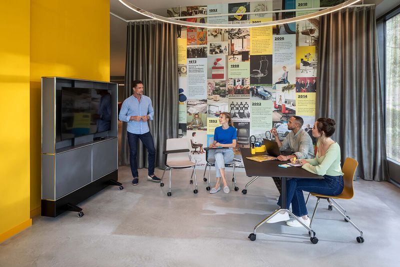 Kreativer Austausch braucht inspirierende Umgebungen: Die zeitweise buchbare Project Base ist der spielerische Erlebnisraum für Desingthinking und Workshops. (Bild: Dauphin HumanDesign Group)