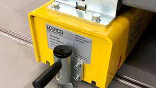 Bis zu 2,5 t können die Plattformen des „LOXrail“-Systems tragen. (Losyco)